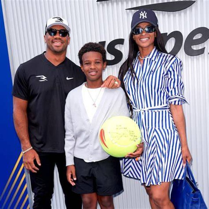 Future Falcons Jersey Son Ciara Seahawks