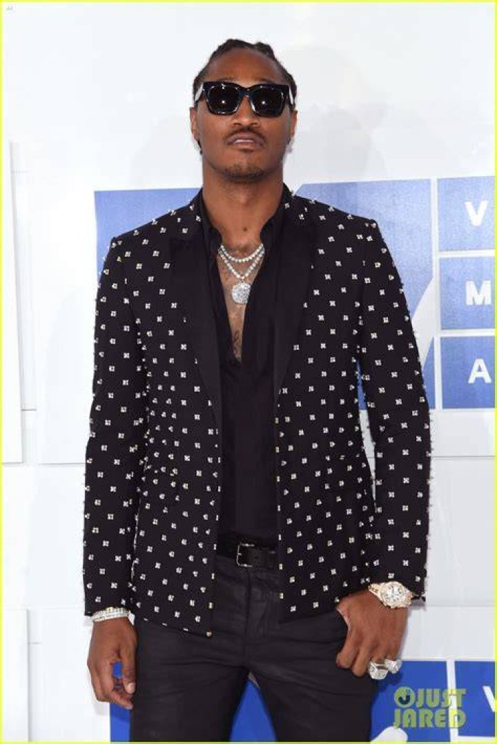 future-performs-vmas-2