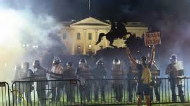 george floyd white house protest