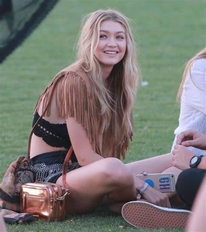 Gigi-Hadid-coachelle-2015-day-2