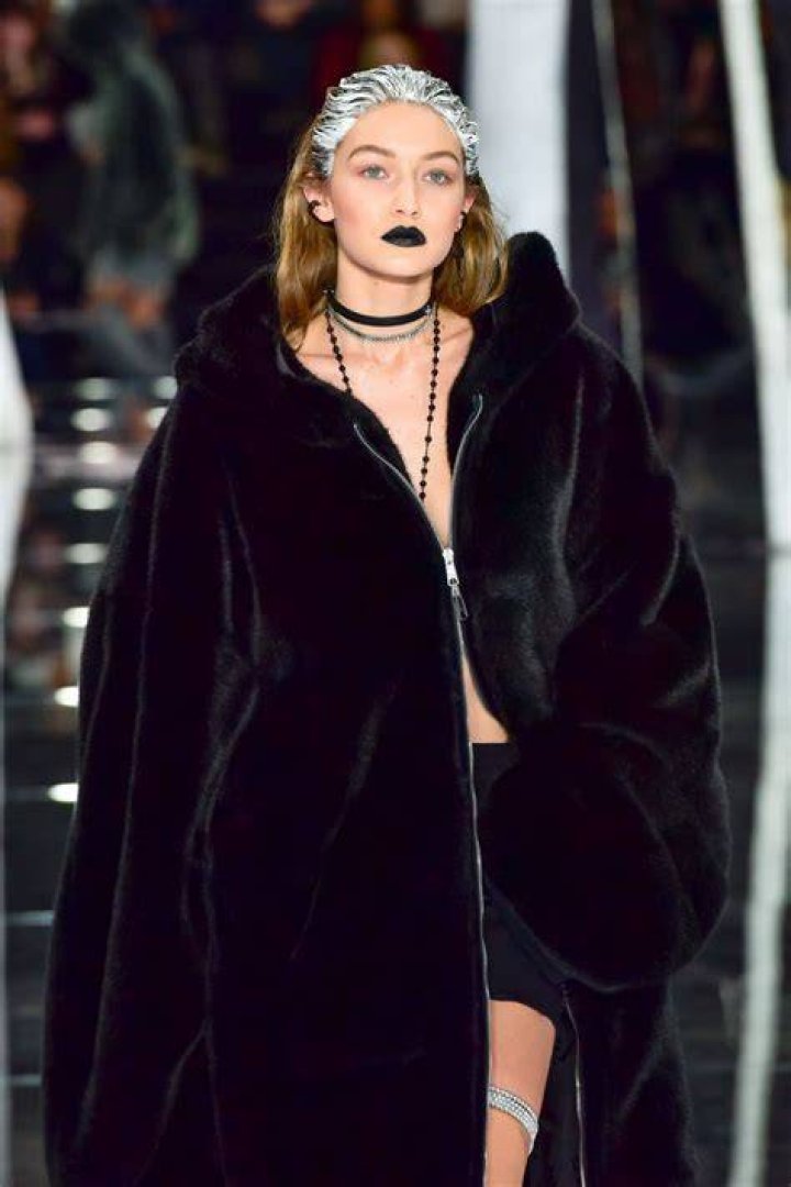 gigi-hadid-nyfw-fenty