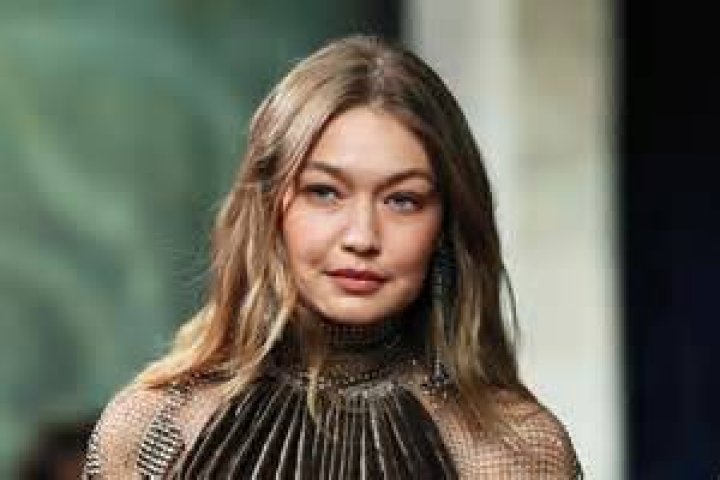 Gigi Hadid Wows In Head-To-Toe Black