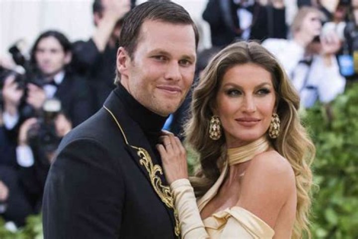 Gisele B&uuml;ndchen and Tom Brady seen strolling in Portofino with daughter Vivian Lake **SPECIAL INSTRUCTIONS*** Please pixelate children's faces before publication.***. 29 Jun 2022 Pictured: Gisele Bundchen, Tom Brady, Vivian Lake Brady. Photo credit: Oliver Palombi / MEGA TheMegaAgency.com +1 888 505 6342 (Mega Agency TagID: MEGA873289_034.jpg) [Photo via Mega Agency]