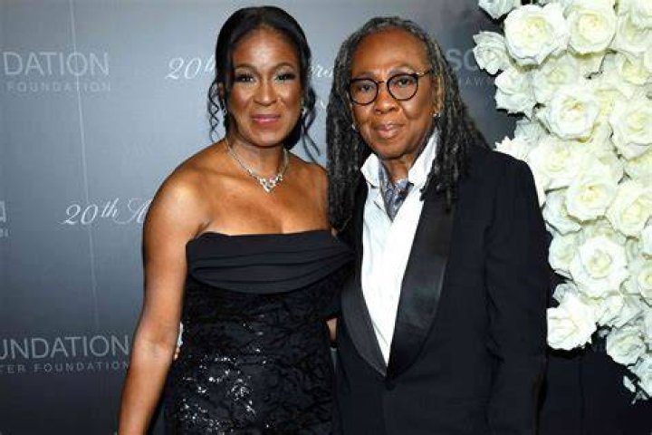 gloria carter, roxane wiltshire
