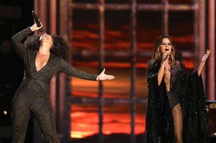 grammy-show-moments-38-ftr