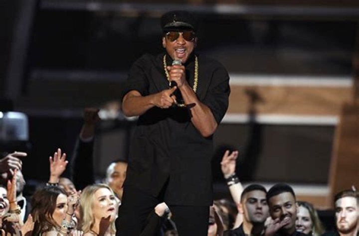 grammy-show-moments-55-ftr