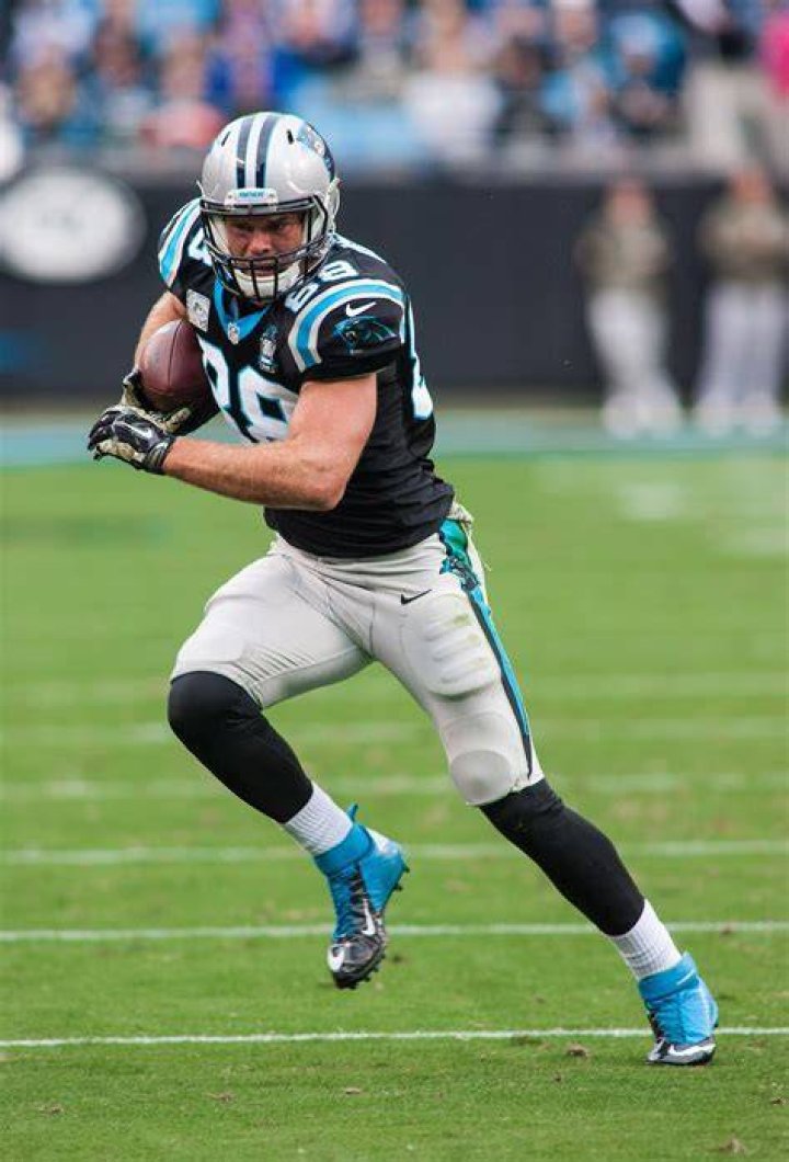 greg-olsen-carolina-panthers-2