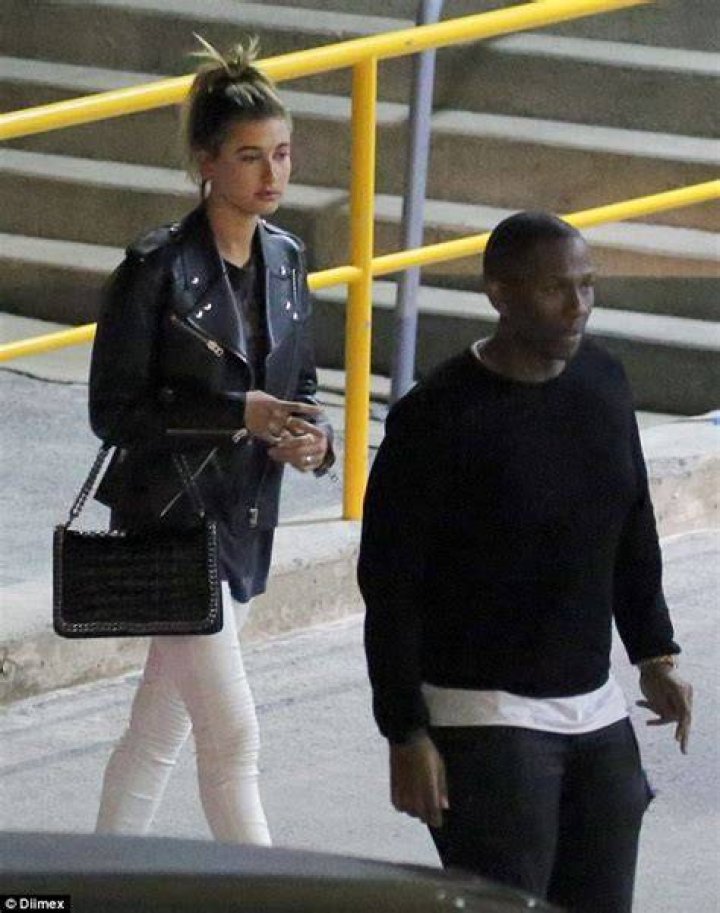Hailey Baldwin is seen leaving pilates