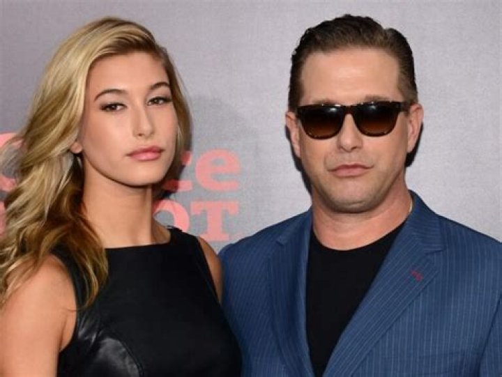 Hailey Baldwin, Kennya Baldwin