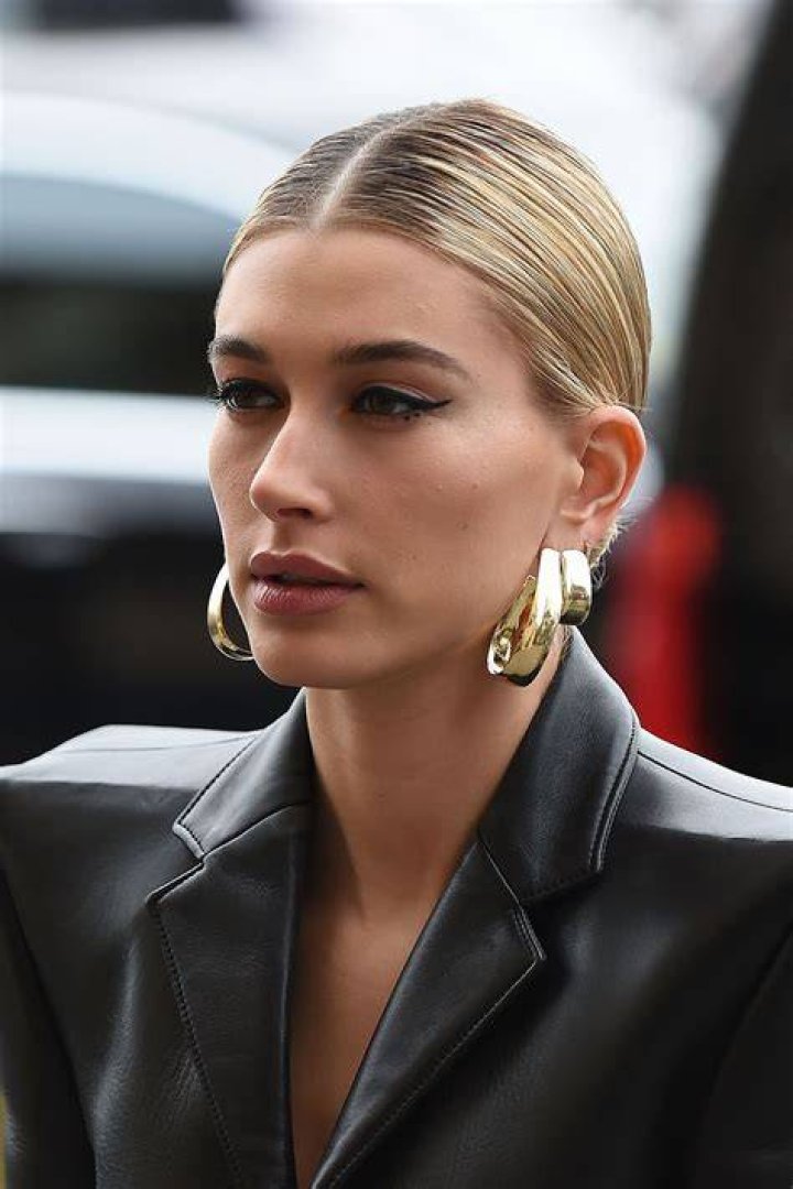 Hailey Bieber At The 2019 Met Gala