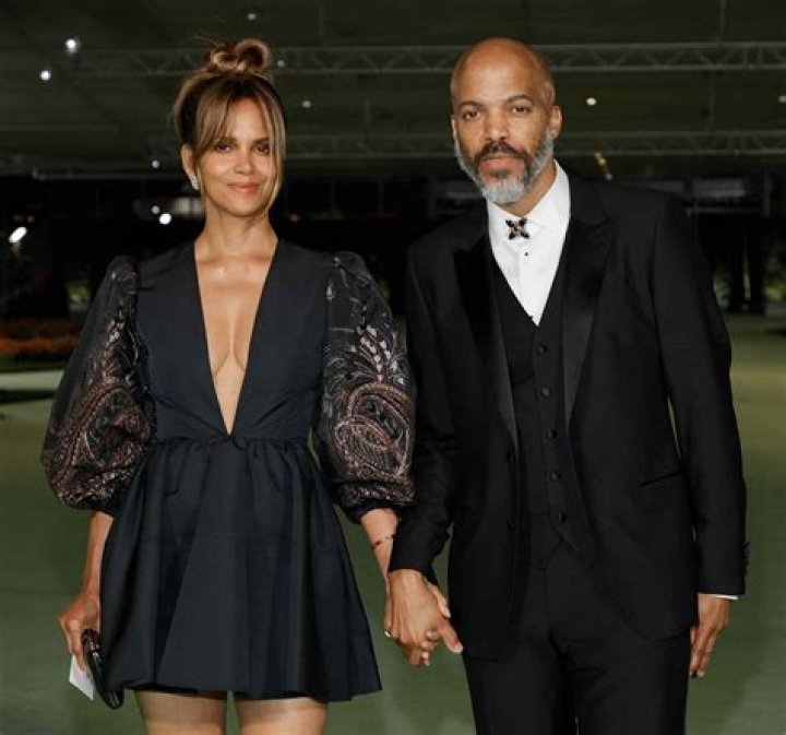Halle Berry Van Hunt