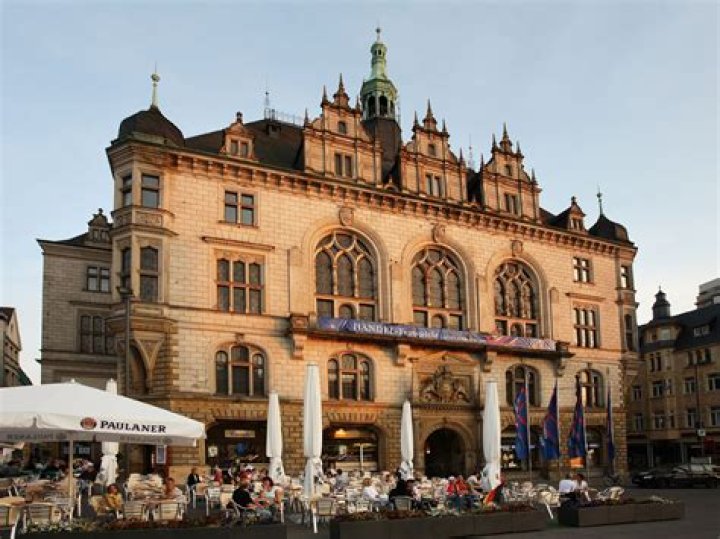 halle