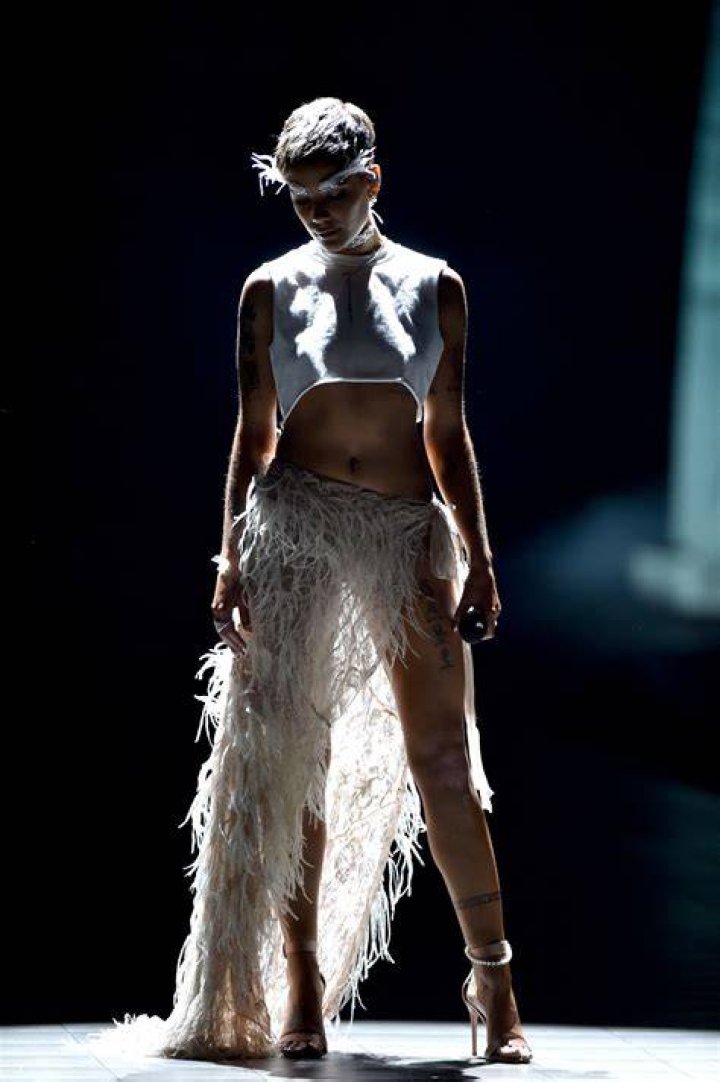 Halsey VS Fashion Show