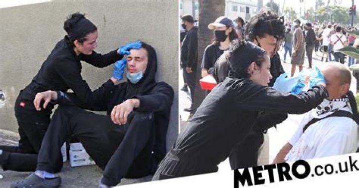 Halsey & Yungblud Providing First-Aid To A Protester
