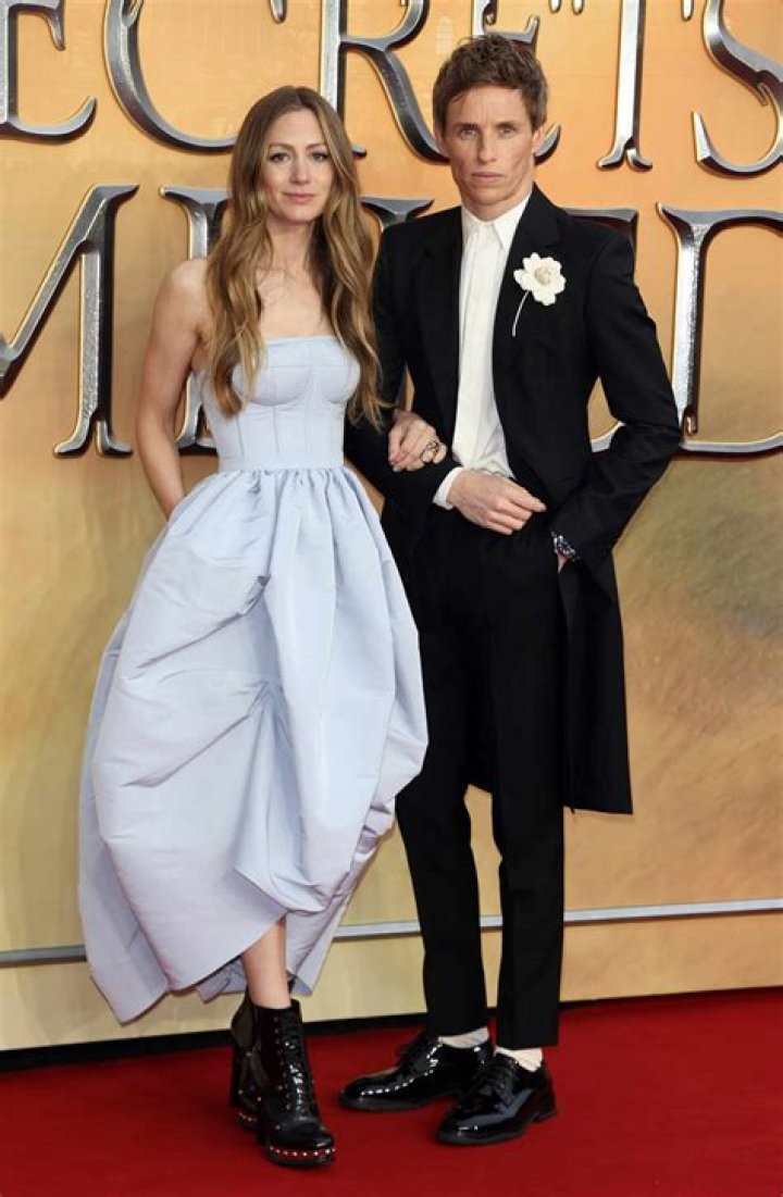 hannah-bagshawe-and-eddie-redmayne-baftas-rex-2017-1