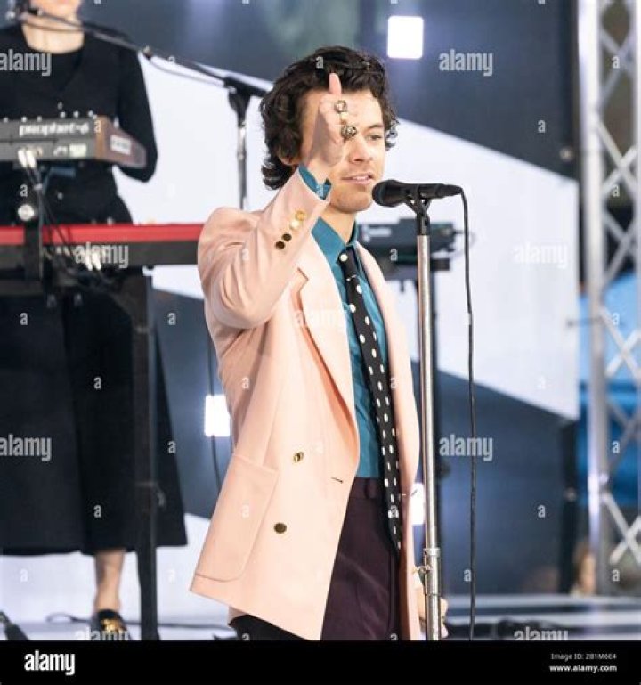 Harry Styles performs on NBC's "Today" show at Rockefeller Plaza, in New York Harry Styles Performs on NBC's Today Show, New York, USA - 9 May 2017