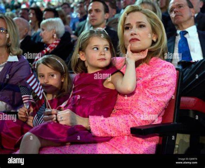 Heidi Cruz & Her Daughters