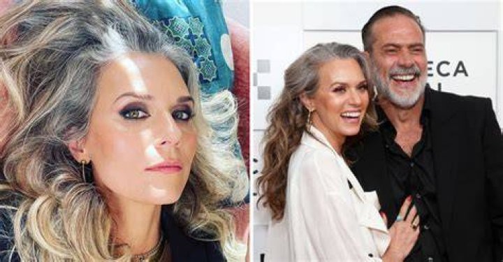 Hilarie Burton gray hair with son photos