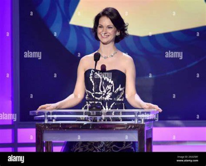 hilary-hahn-grammys-2015-grammy-awards-