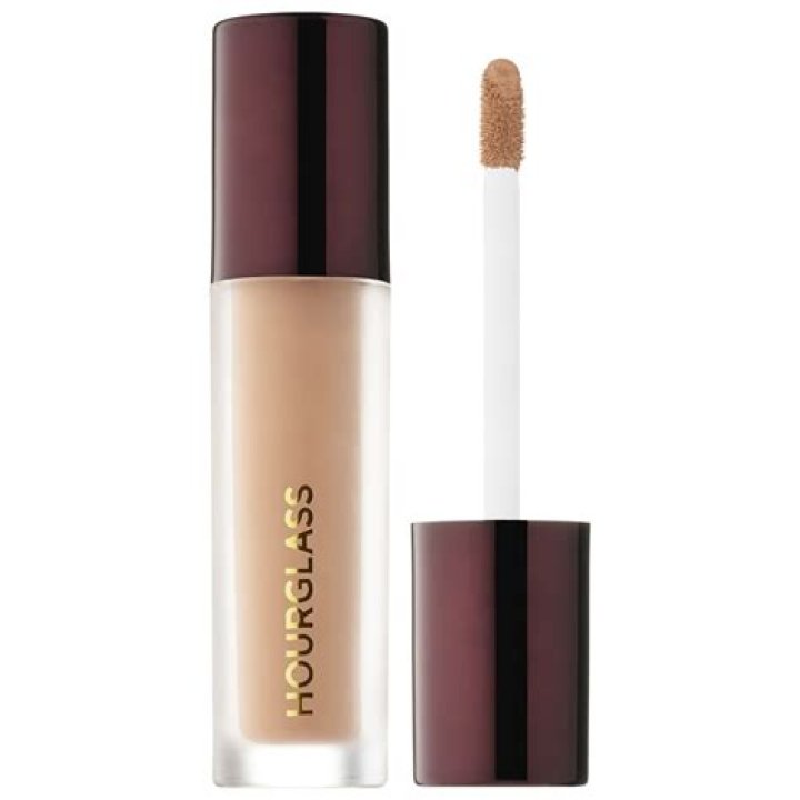 Hourglass Veil Retouching Fluid in Natural