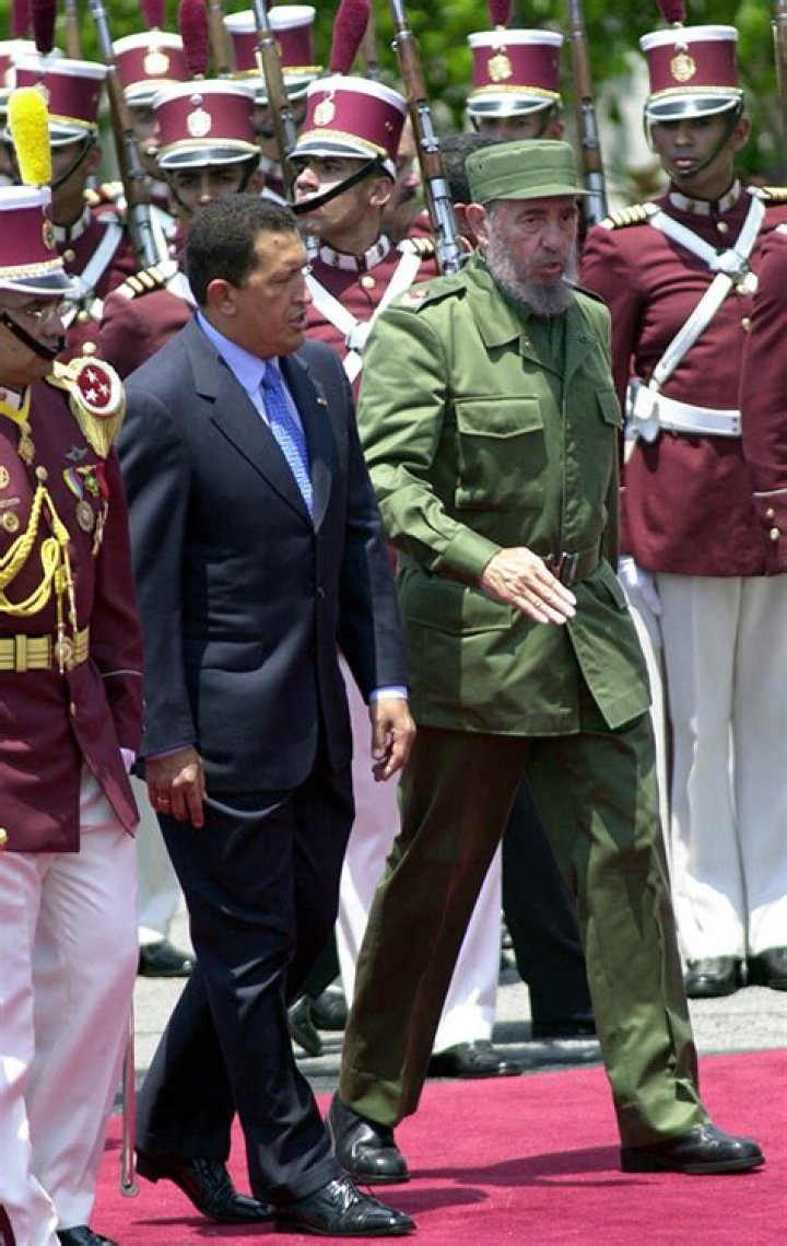 hugo-chaves-fidel-castro-2001