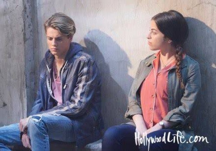 iSolve on Nickelodeon. Pictured Jace Norman (Xander Dewitt), Arielle Martin (Kenzie Messina), Samiyah Womack (Cara Jean), Charlie DeWitt (Ed Begley Jr), Russell DeWitt (Rick Peters), and Ellen DeWitt (Terryn Westbrook). Photo credit:Robert Voets/Nickelodeon &copy;2018 Viacom Media Networks. All Rights Reserved