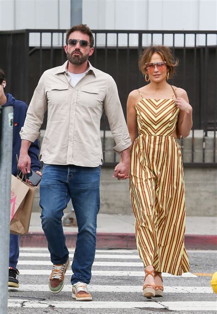 J.Lo & Ben Exit A Car
