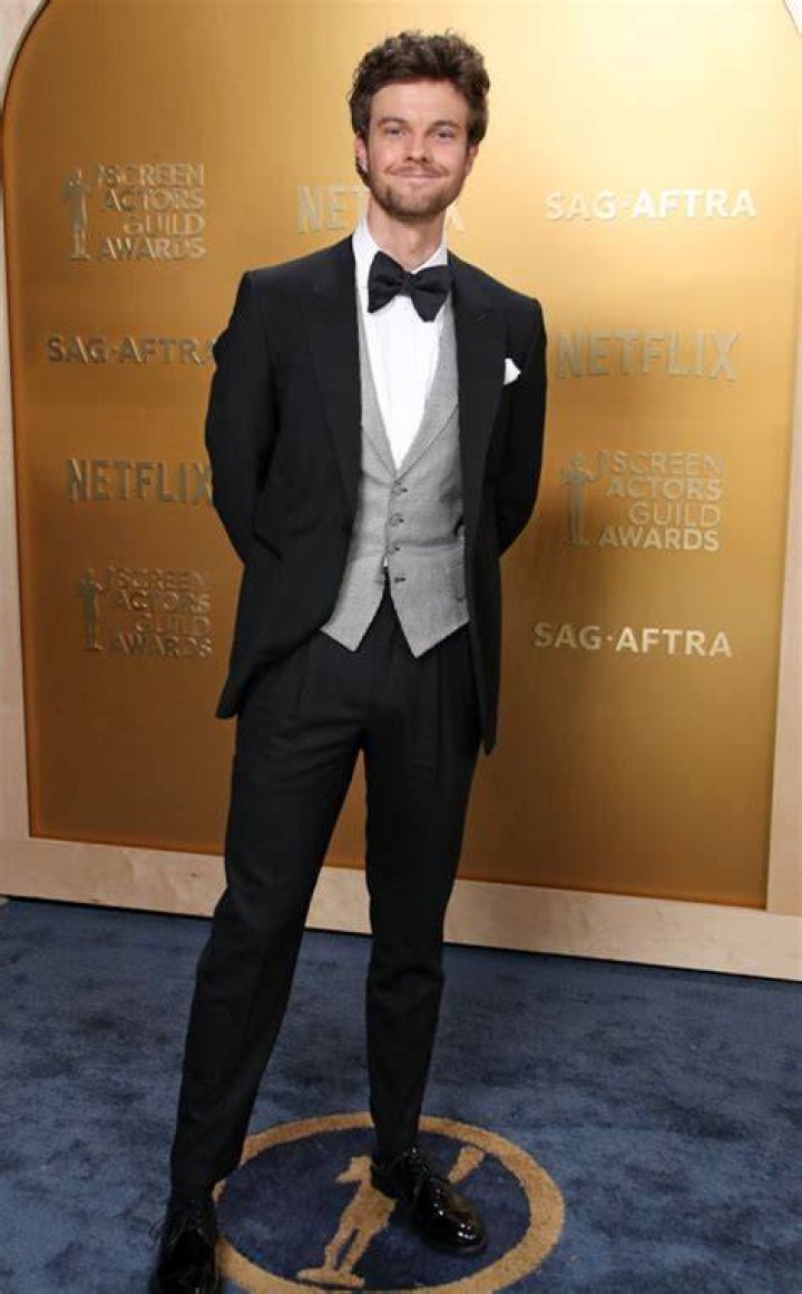 Jack Quaid arrives at the People's Choice Awards, at the Barker Hangar in Santa Monica, Calif 2021 People's Choice Awards, Santa Monica, United States - 07 Dec 2021