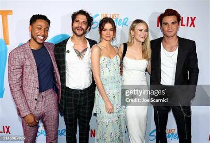 Jacob Lattimore, Tyler Posey, Maia Mitchell, Halston Sage & KJ Apa at &lsquo;The Last Summer&rsquo; premiere