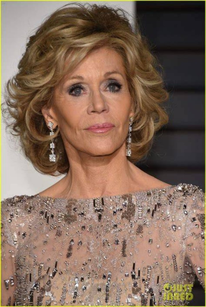 Jane Fonda looks great with a bob hairstyle