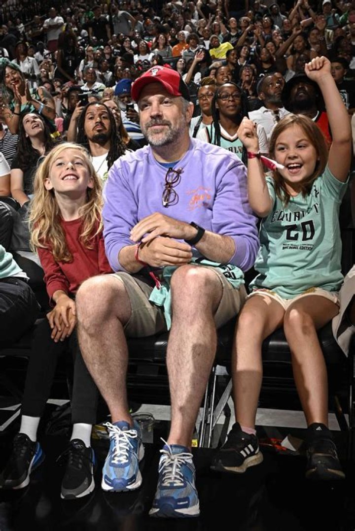 Jason Sudeikis, Daisy