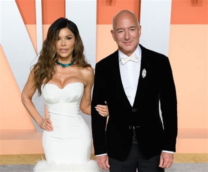 Jeff Bezos & his girlfriend