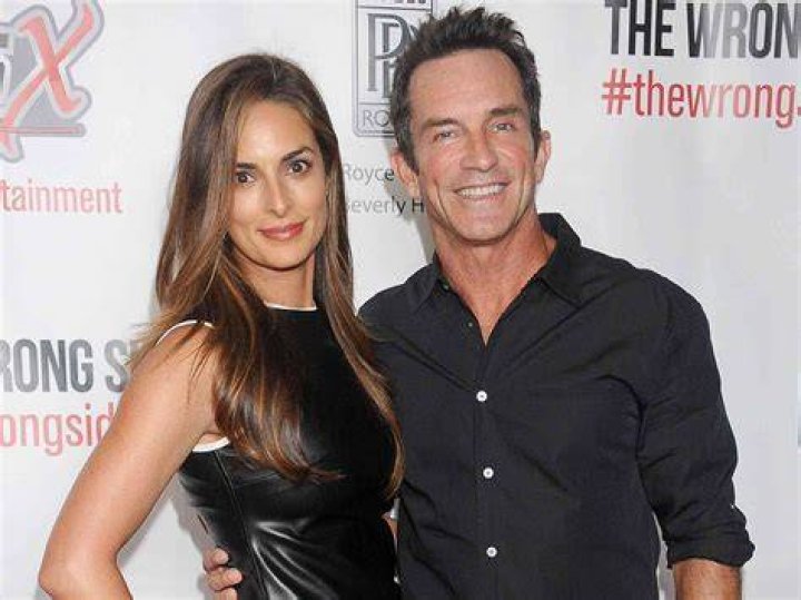 Jeff Probst & Wife Lisa Ann Russell Attend 21st Annual Critics&rsquo; Choice Awards