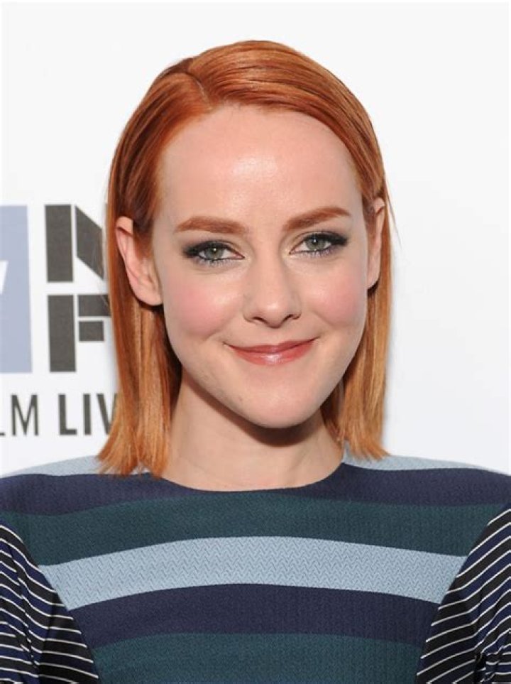 Jena-Malone-female-robin-fttr