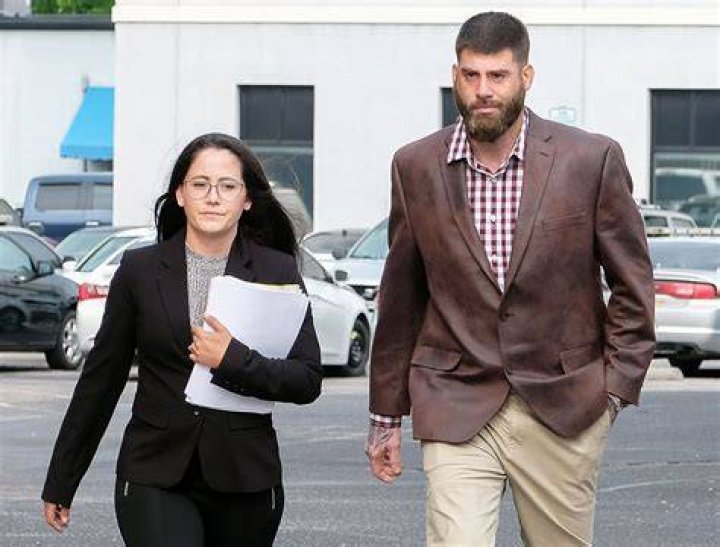 Jenelle Evans heading to court in 2011