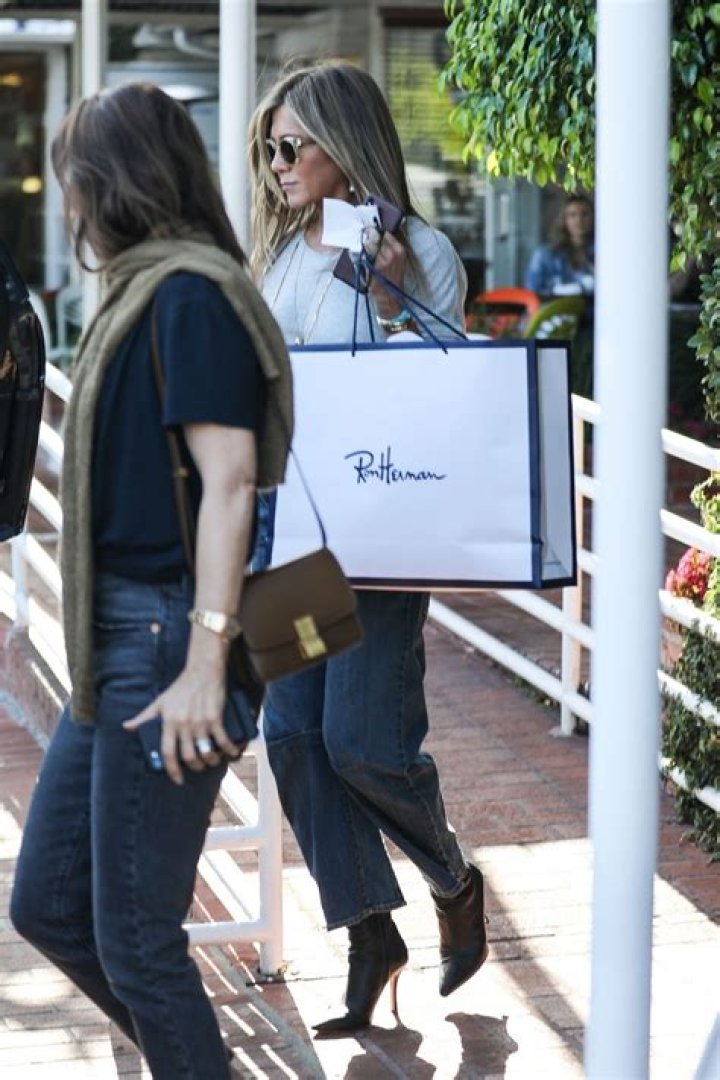 Jennifer Aniston Shopping In West Hollywood