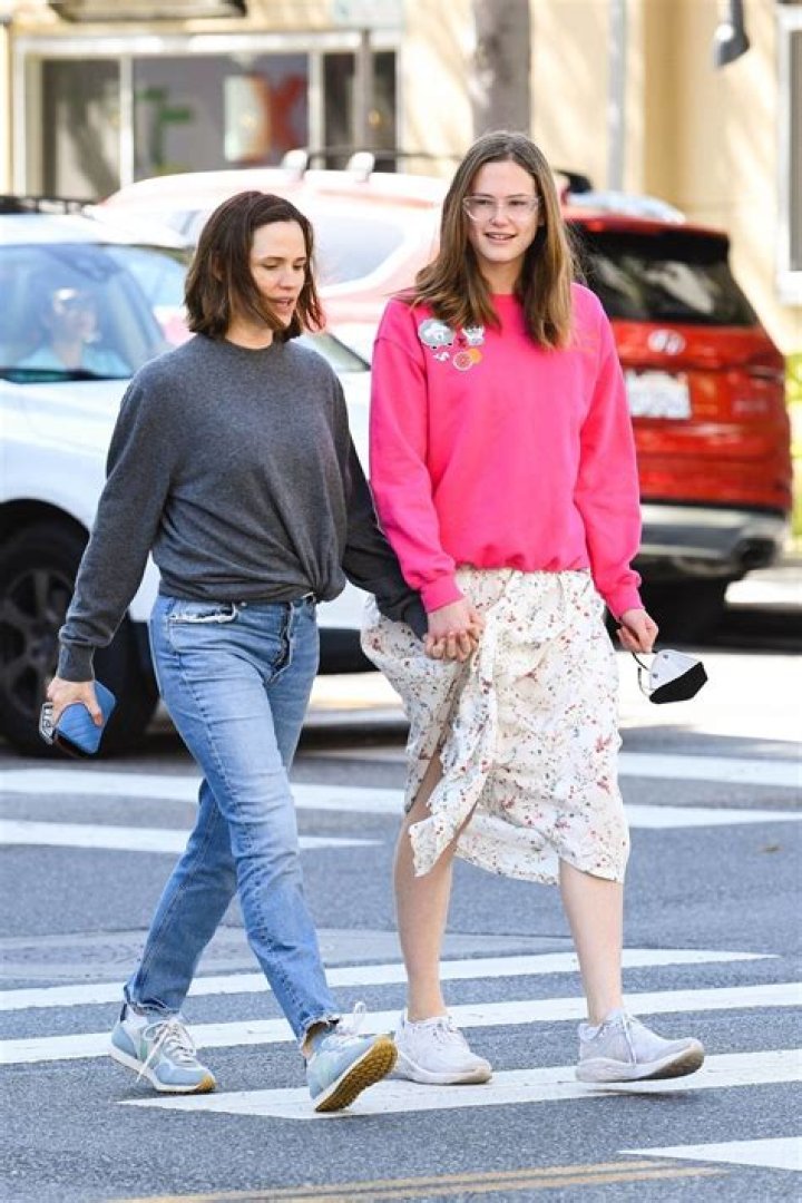 Jennifer Garner And Violet Shop In LA