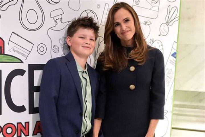 Jennifer Garner Takes Sam To Swim Practice