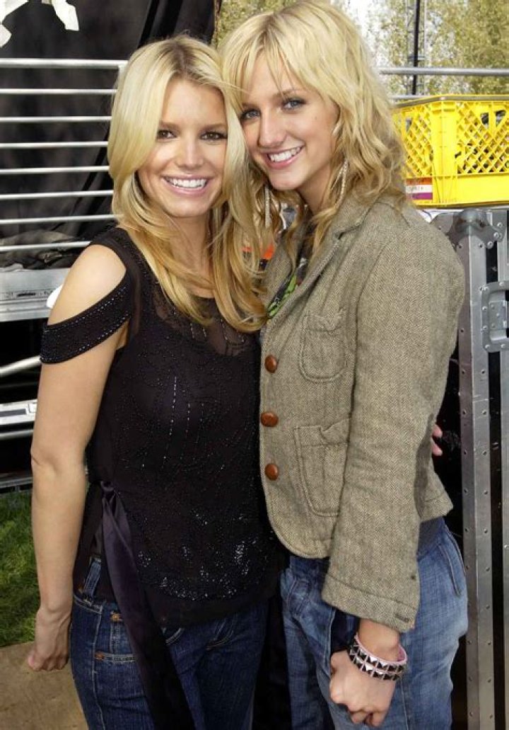 Jessica and Ashlee Simpson