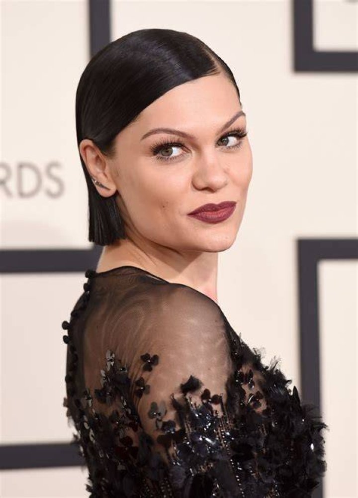 jessie-j-grammys-2015-grammy-awards