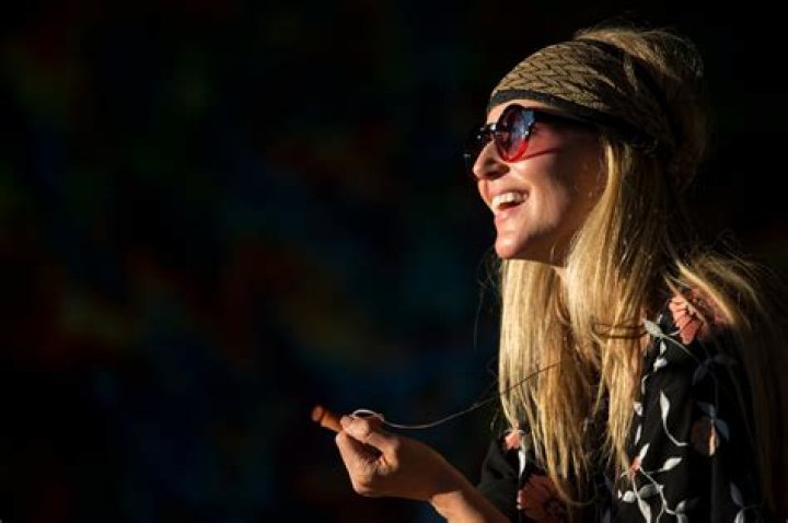 Jewel Performs In Anchorage