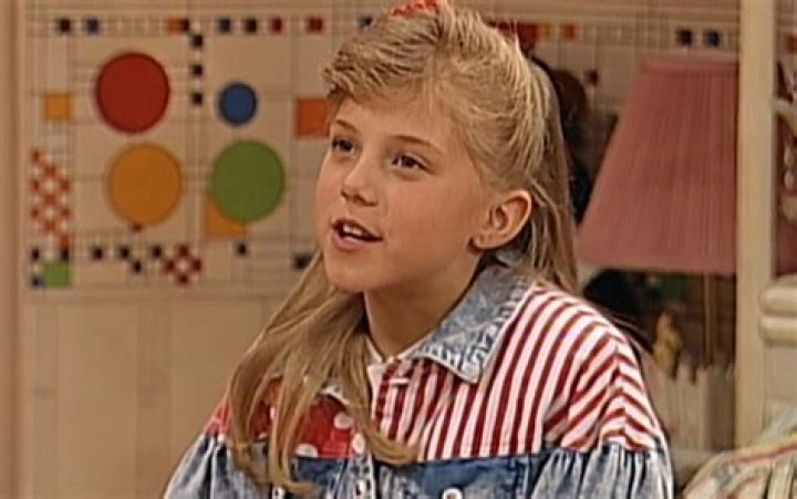 Jodie Sweetin as Stephanie Tanner