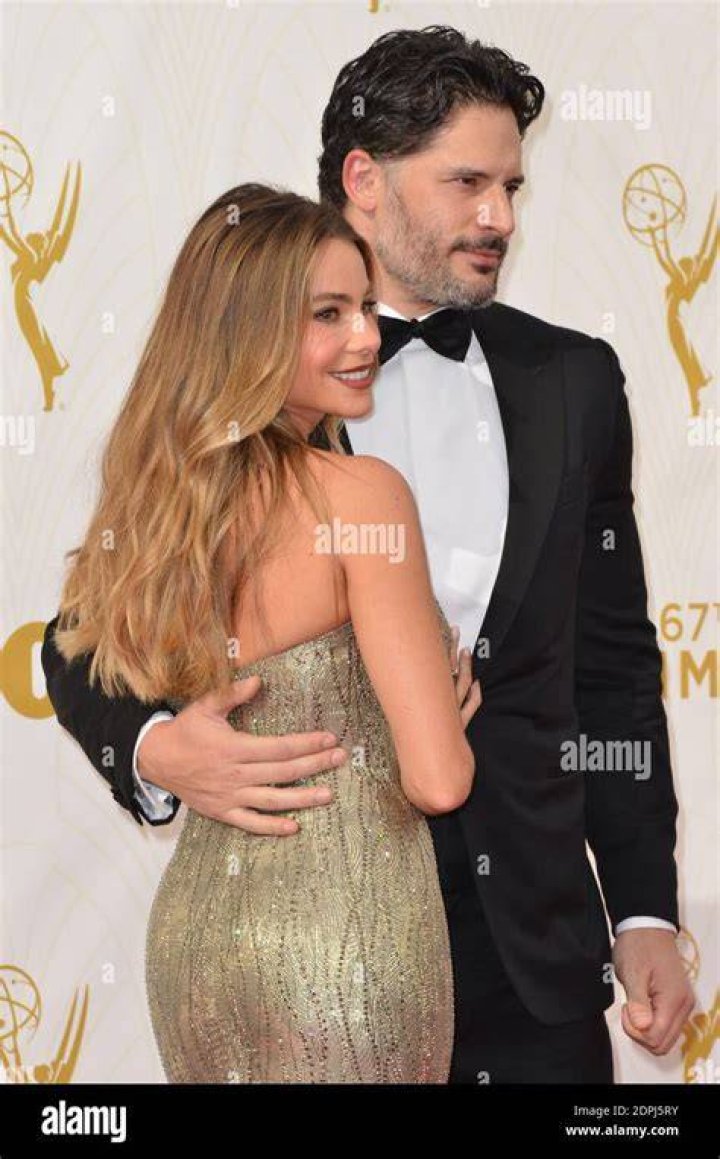 joe-Manganiello-2015-emmy-awards-mens-fashion