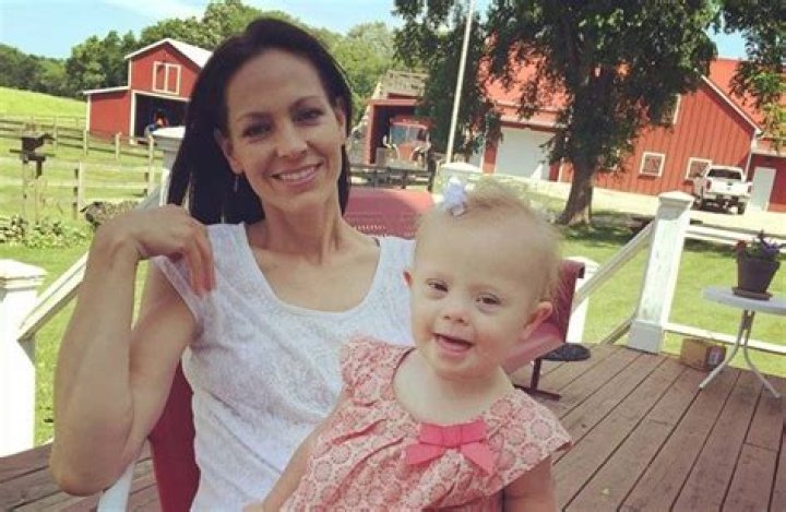 joey-feek-daughter-fighting-for-life-ftr