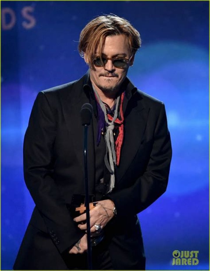 Johnny-Depp-hollywood-film-awards-2015-gty
