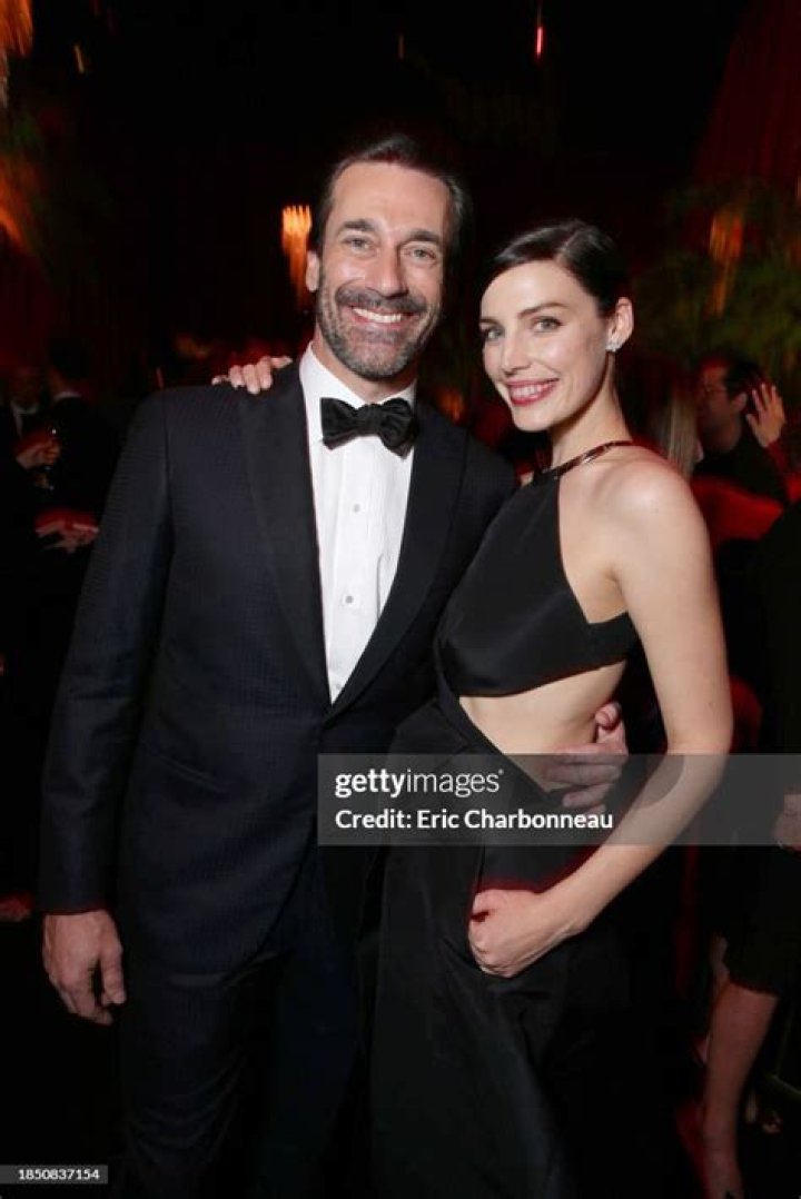 Jon Hamm & Jessica Pare smile