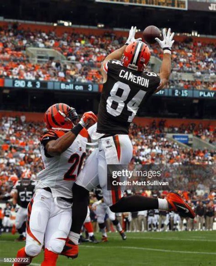 Jordan Cameron Cleveland Browns tight end Jordan Cameron watches practice at NFL football training camp in Berea, Ohio Browns Camp Football, Berea, USA