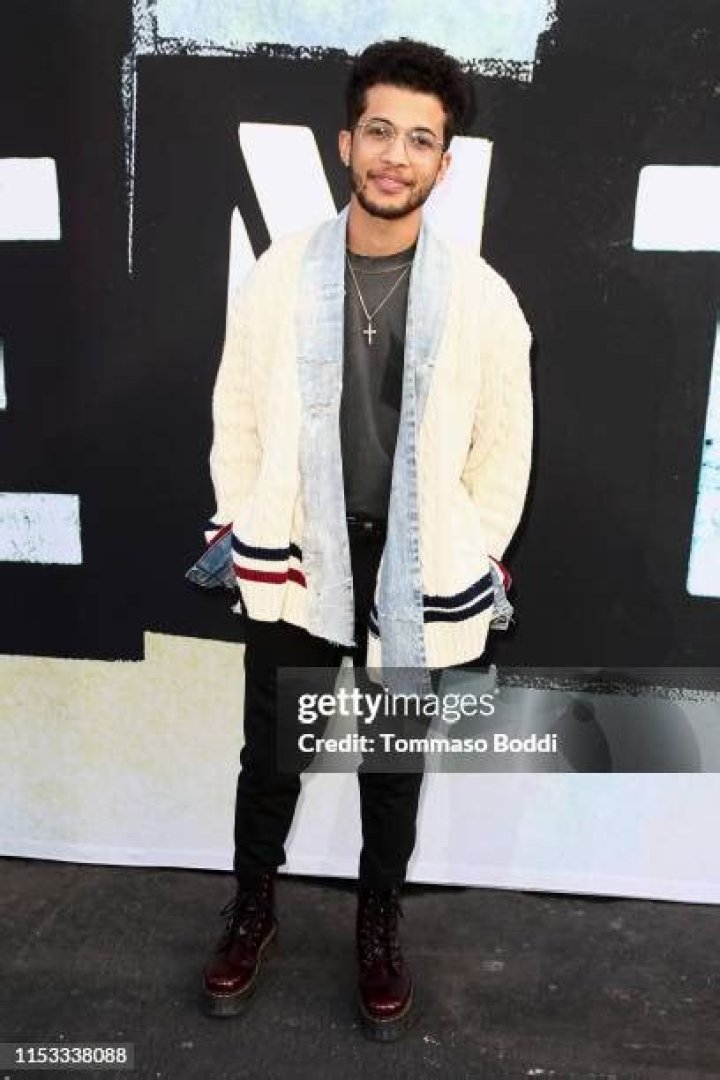 Jordan Fisher Attends A &lsquo;Rent&rsquo; Sing-Along Event