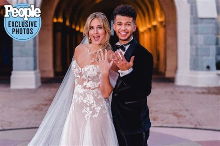 Jordan Fisher, Ellie Woods