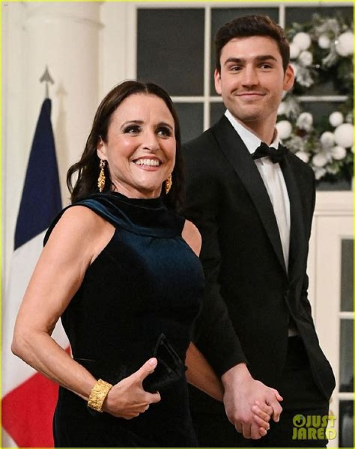 Julia Louis-Dreyfus & Charlie Hall